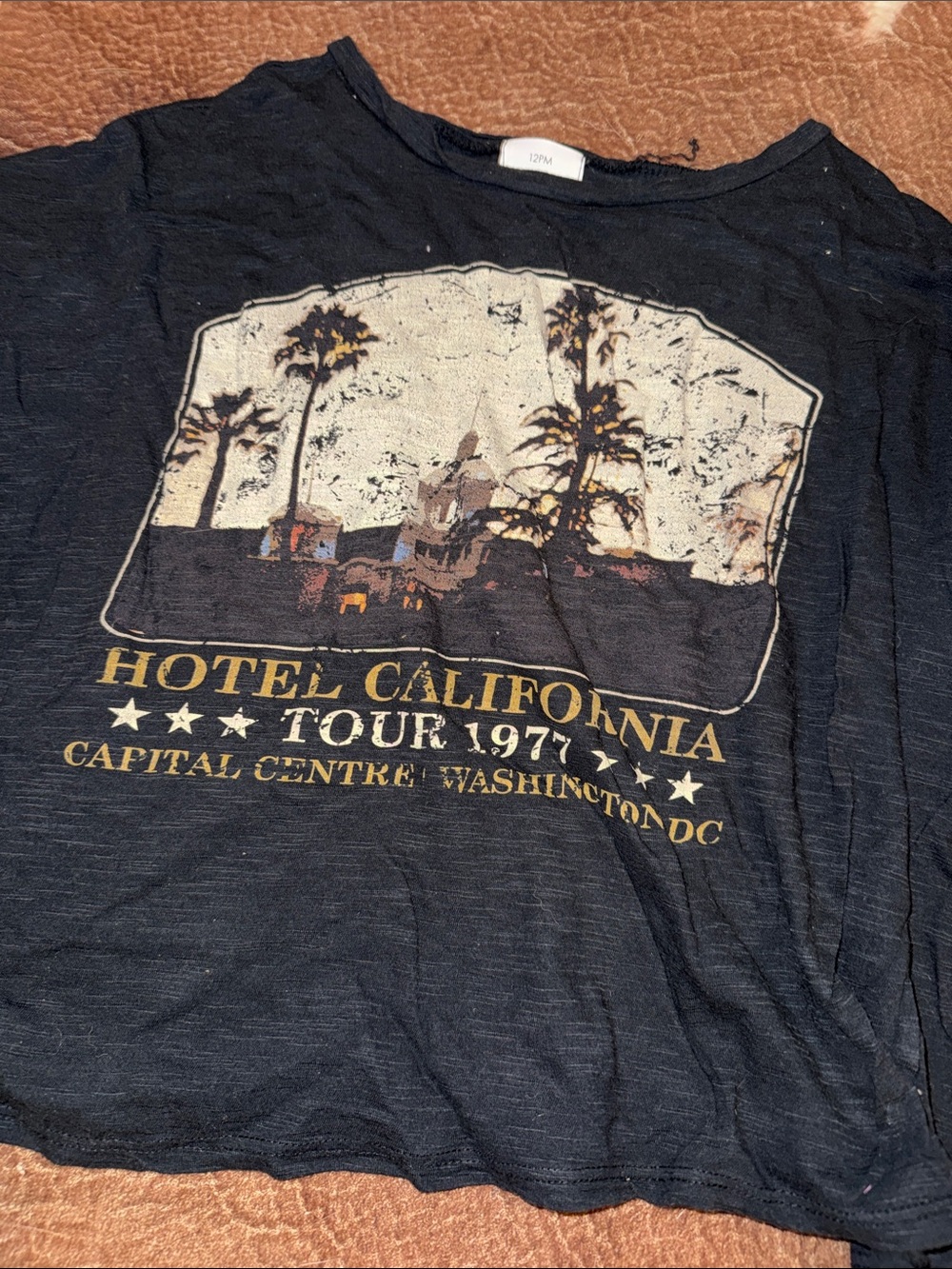 Hotel California Tour 1977 Graphic Tee - Black